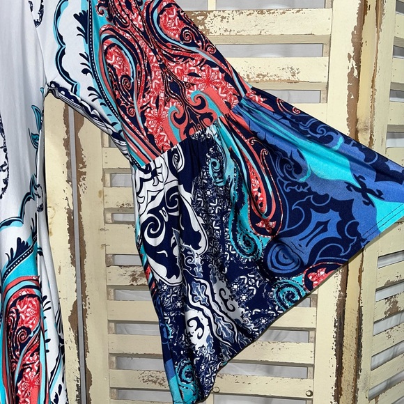 LN~BOUTIQUE~White/Blue/Red/Turquoise~Paisley~Tunic~Bell Sleeve~Peasant~3X - Picture 3 of 5